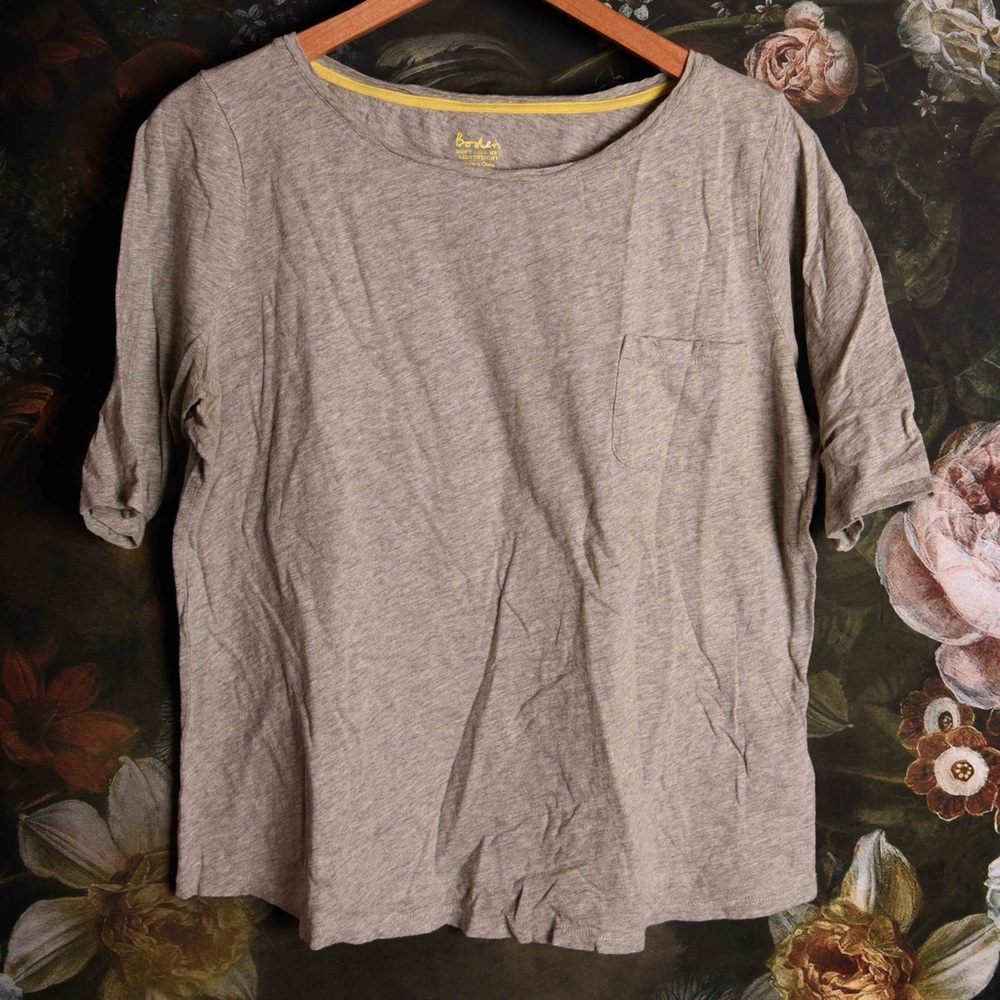 Boden gray “don’t call me a lightweight” 1/2 sleeve tee 16 slubby with pocket 16